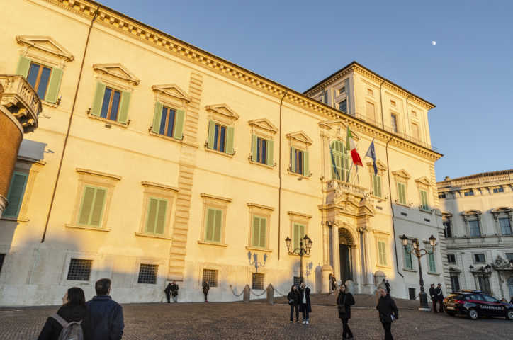 160 - Italia - Roma - plaza Del Quirinale y palacio del Quirinale
